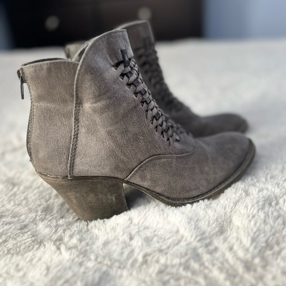 Maurices ankle‎ boots Brenna style
